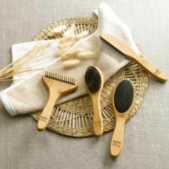PARIS PRIX - Brosse de toilettage bambou